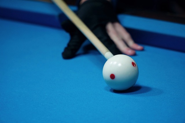 The Best Billiard Gloves to Buy on Amazon: A Complete Guide